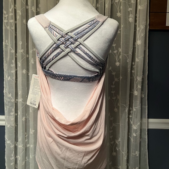 Lululemon Wild Tank - Picture 2 of 5